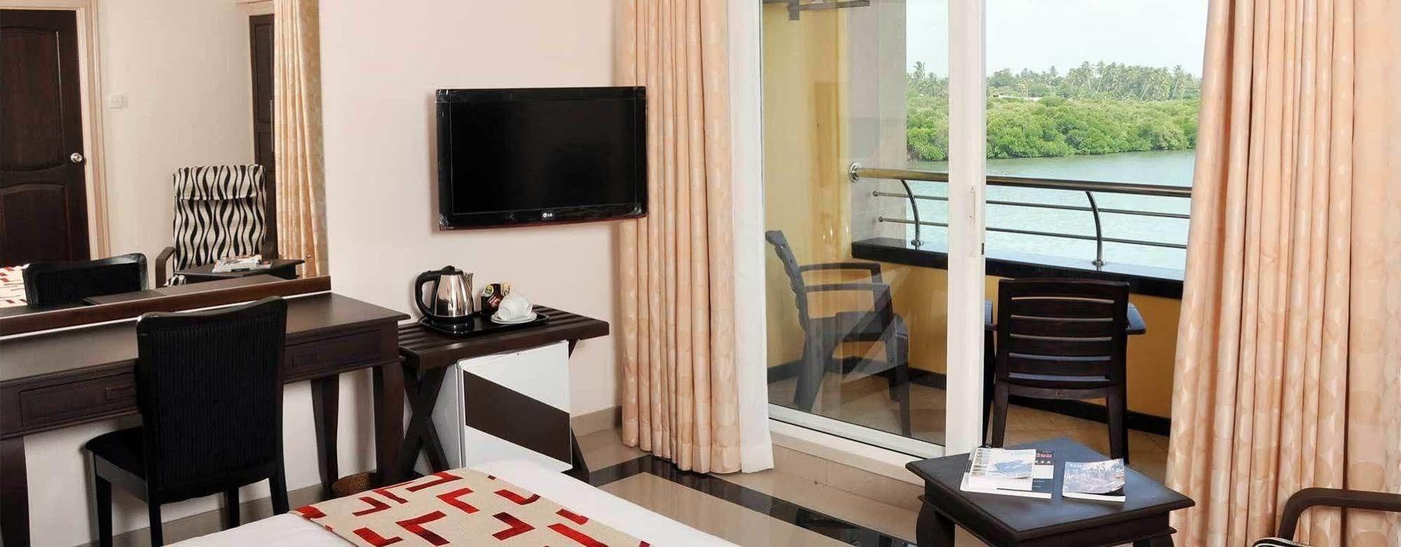 Oyo 317 Choy'S Waterfront Residence Negombo Zewnętrze zdjęcie