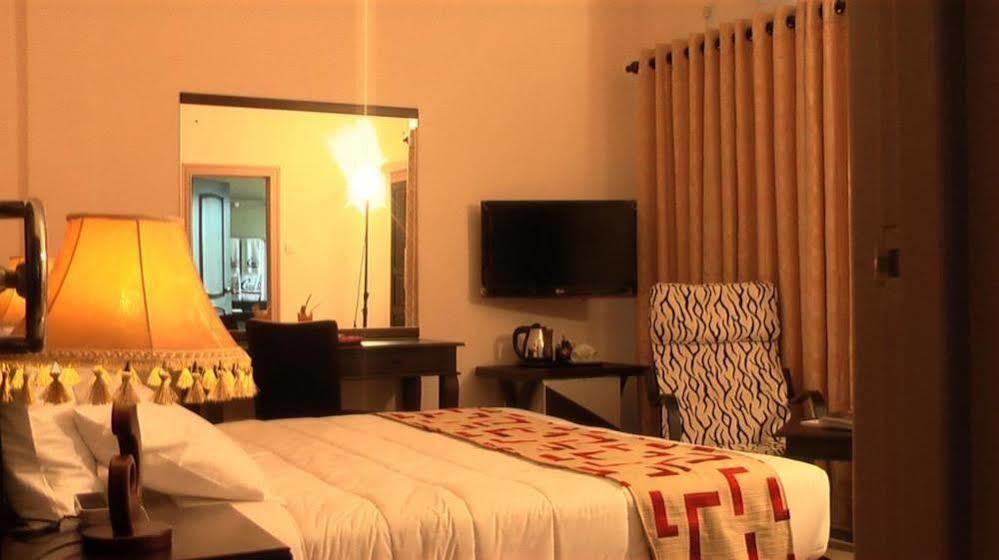 Oyo 317 Choy'S Waterfront Residence Negombo Zewnętrze zdjęcie